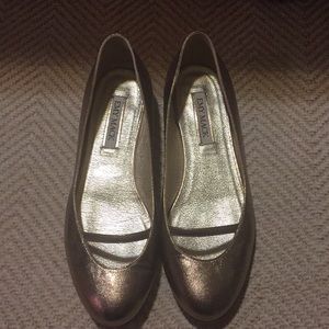 Emy Mack Gold Flats Sz 8M